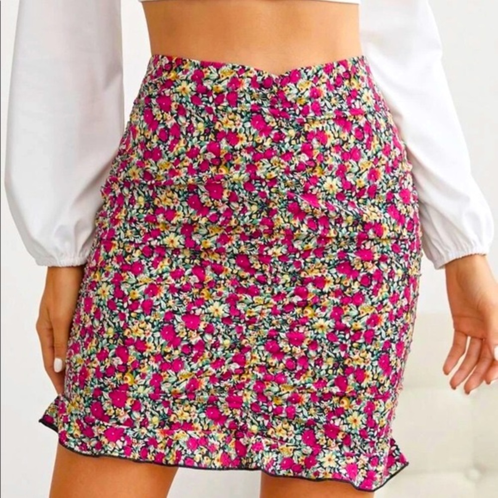 NEW Allover Floral Print Ruched Bodycon Skirt
